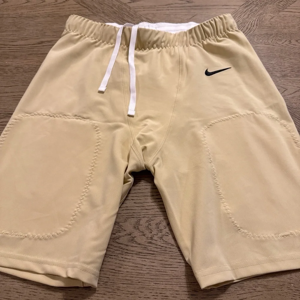 Nike Team Defender Performance Football Shorts Tan L